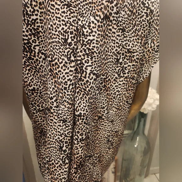 Worthington Leopard Blouse V Neck Short Sleeve Button Up Back - Picture 5 of 8
